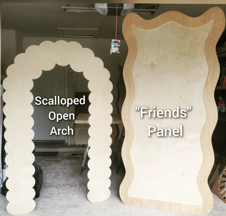 Wavy Frame “Friends” Panel